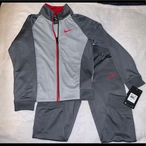 Boys Nike Dark Grey 2 Piece Set - Size 6/M